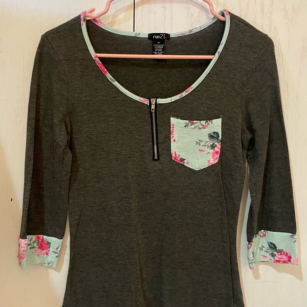 Floral and gray mid sleeve tee.